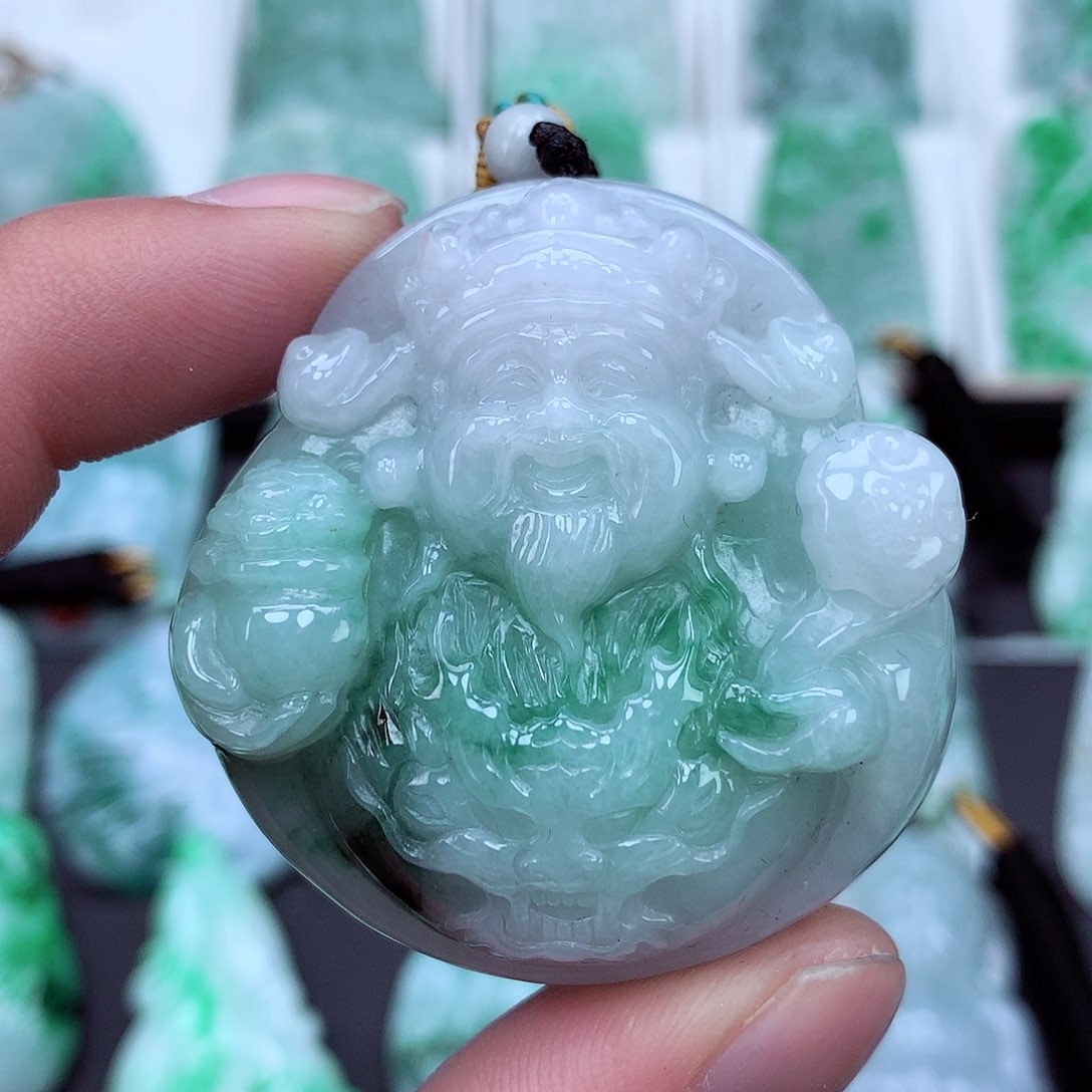 翡翠颈饰未镶嵌翡翠吊坠