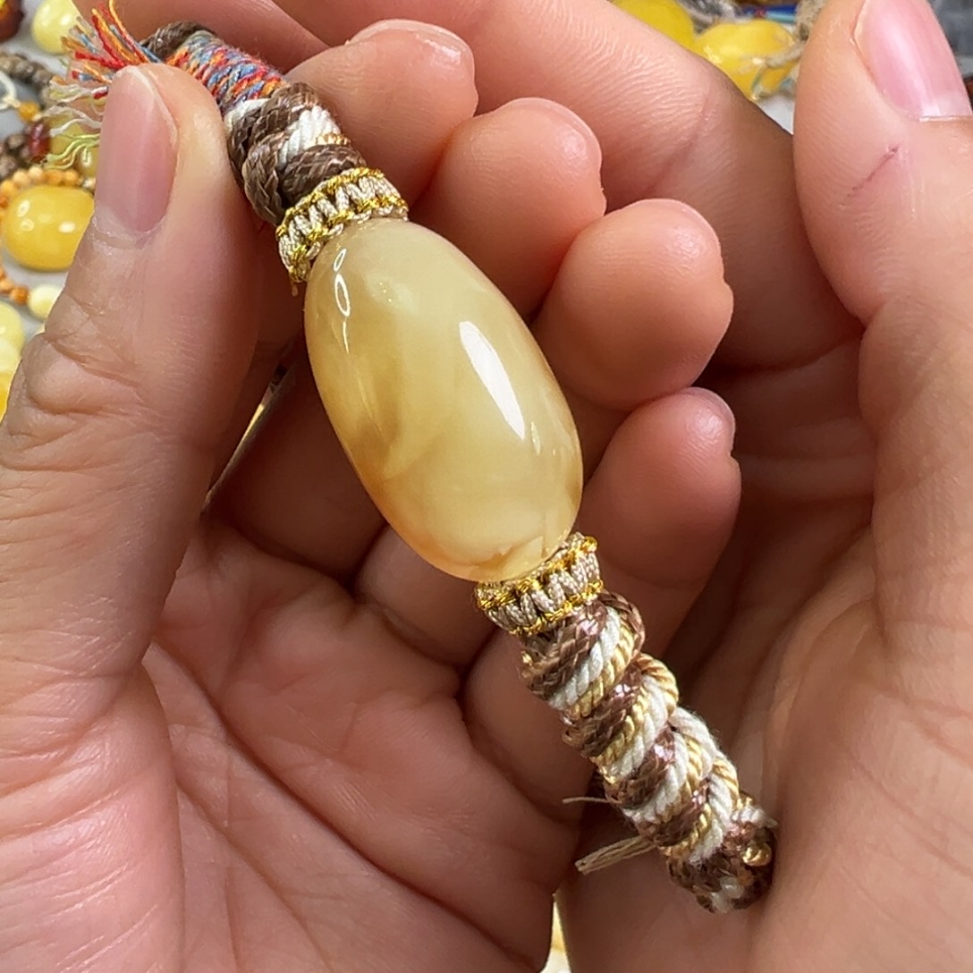 蜜蜡裸石未镶嵌.****?蜜蜡