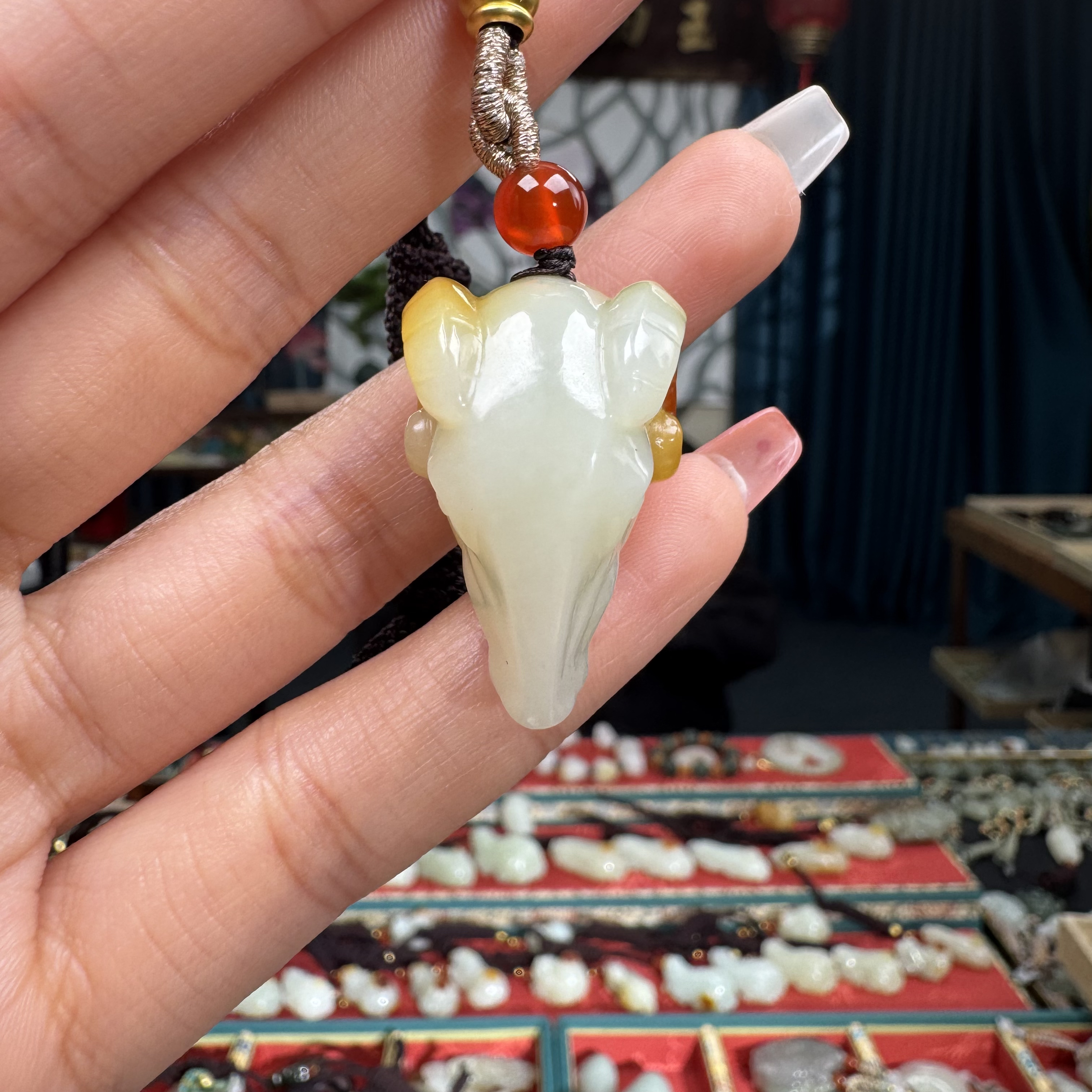 和田玉挂件领头羊样样如意挂件