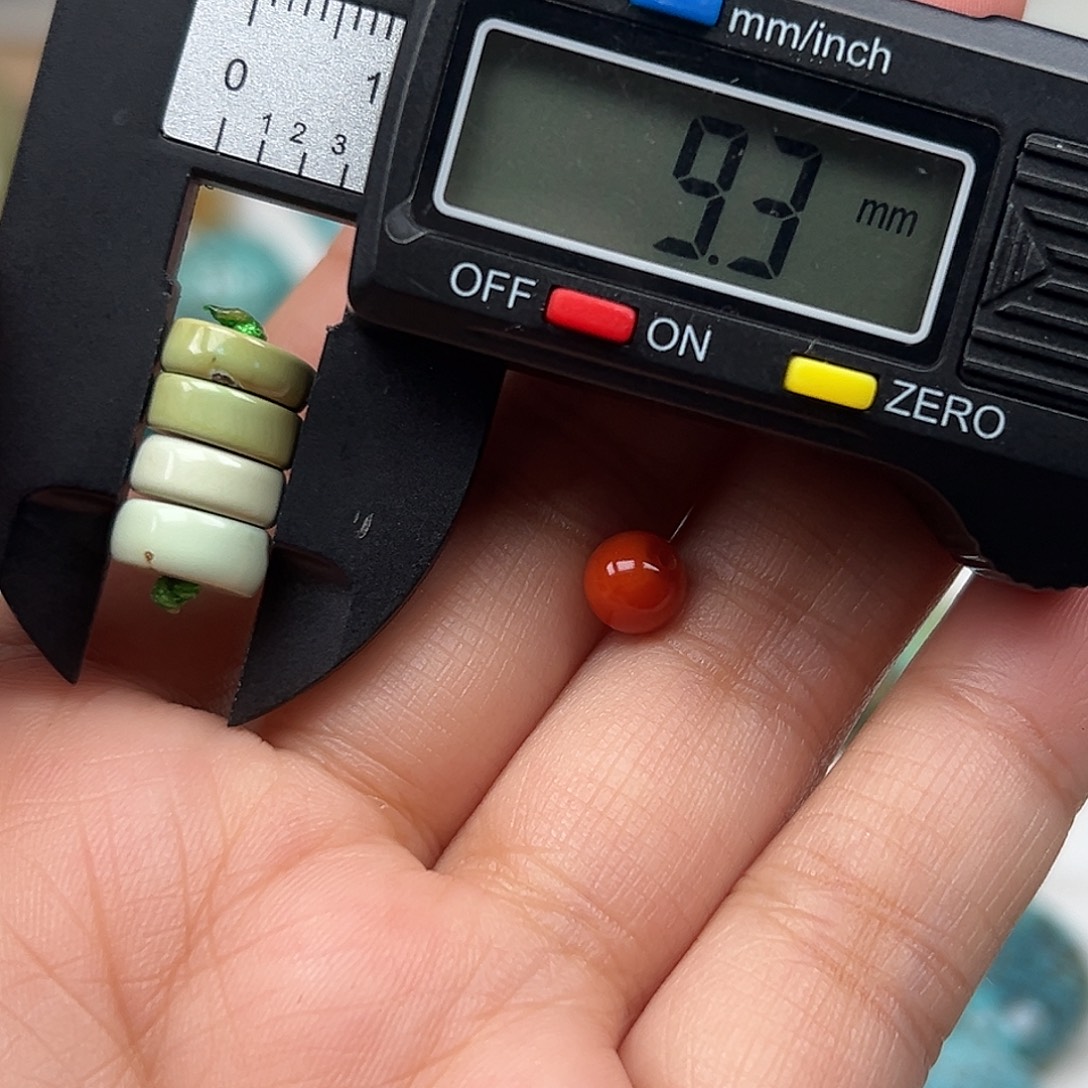 南红玛瑙未镶嵌珠宝奇石