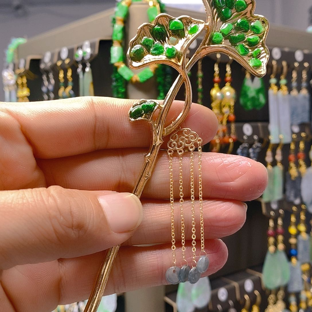 未镶嵌翡翠耳饰翡翠