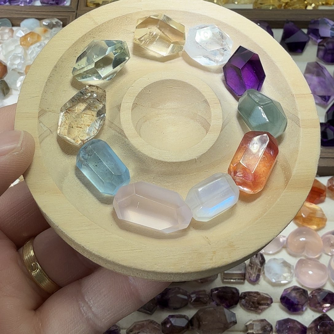 未镶嵌珠宝半成品水晶