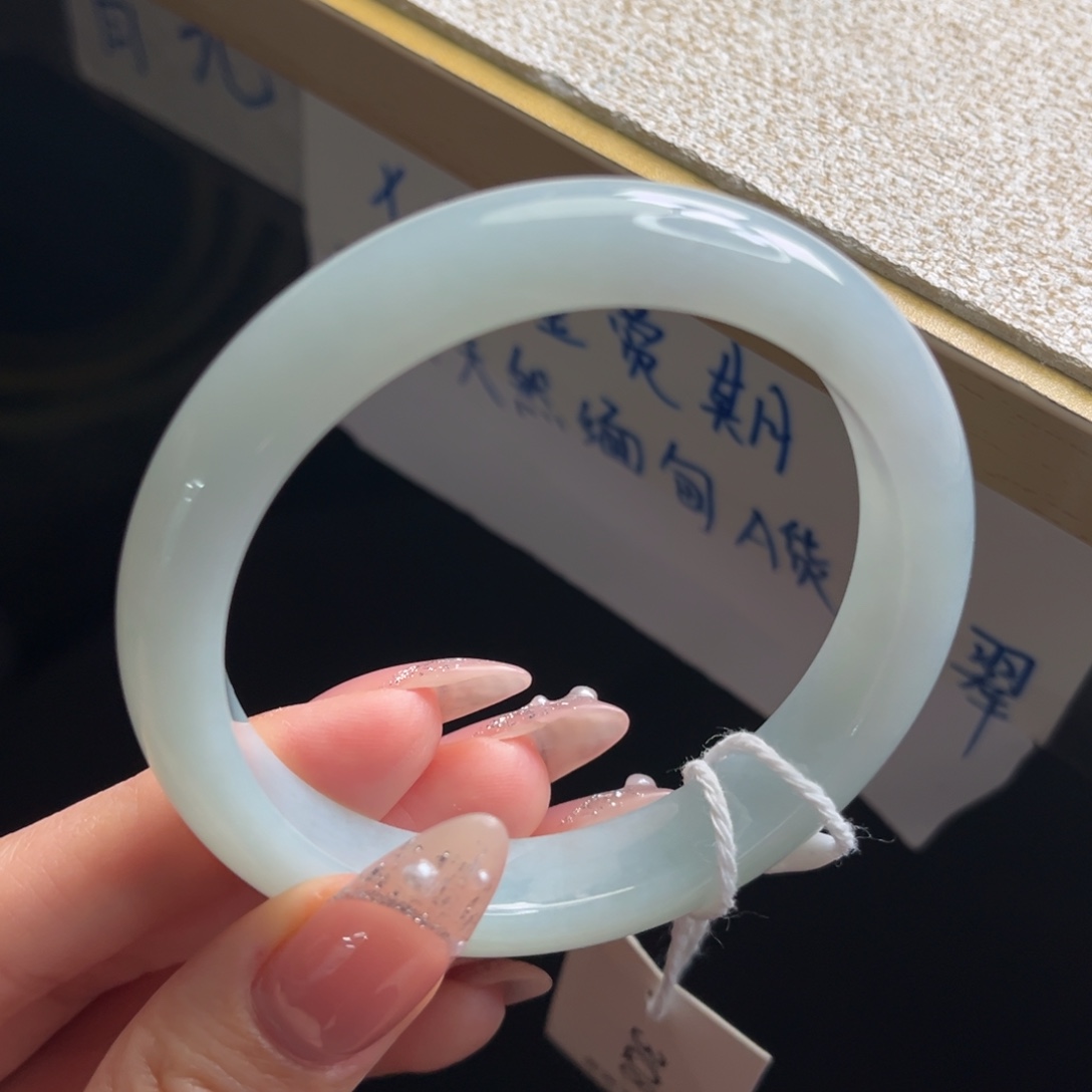 翡翠未镶嵌手镯手镯