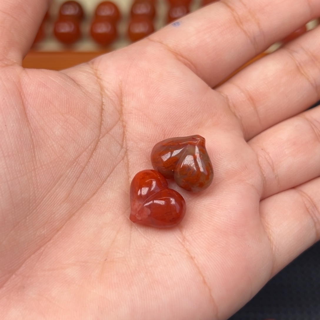 南红玛瑙未镶嵌吊坠(不含链)多样性