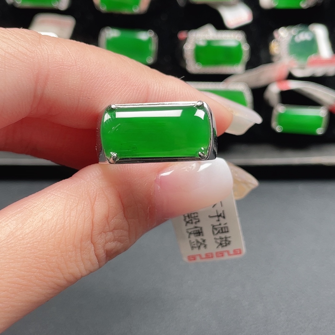 翡翠银S925镶嵌戒指没有运费险3088