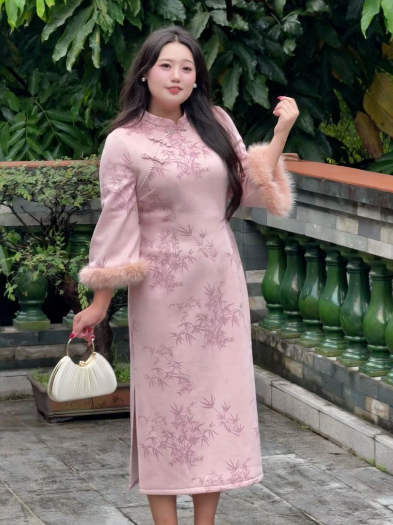 码加加51799胖MM新中式国风竹叶毛毛袖粉色加绒大码旗袍连衣裙