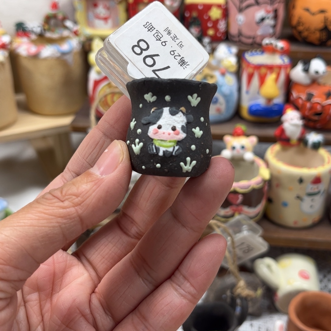 小***字798牛花盆手绘花盆
