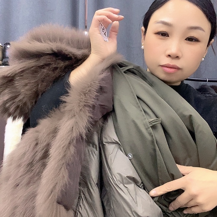 三醋酯纤维狐狸毛毛领外套绿色