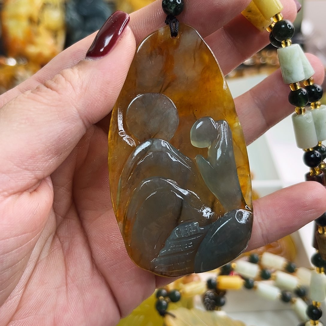 蛇纹石玉颈饰未镶嵌