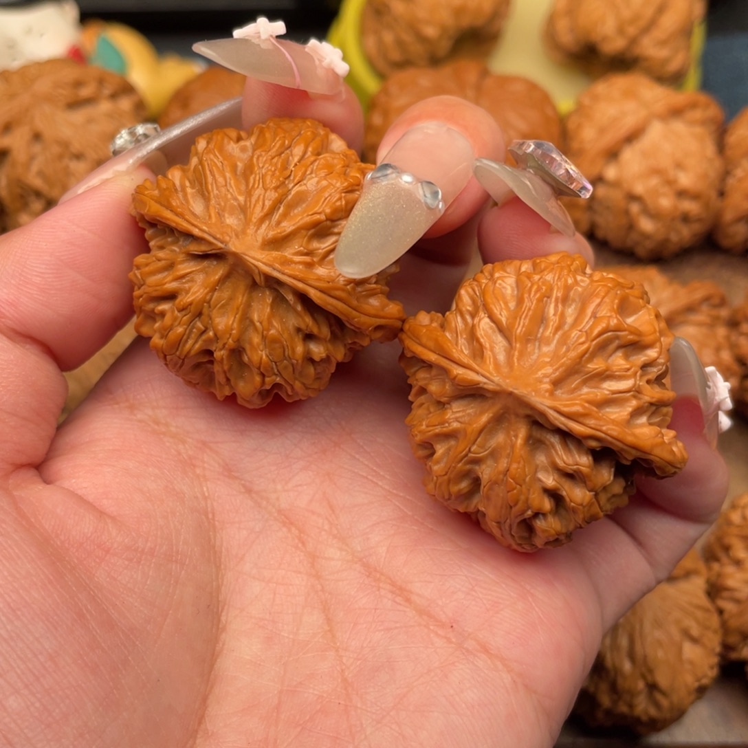 把件文玩核桃全品红皮苹果39