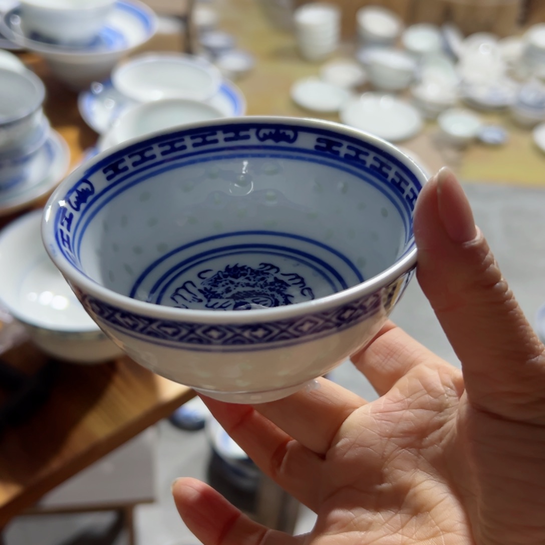 碗青花玲珑4寸， 小茶碗