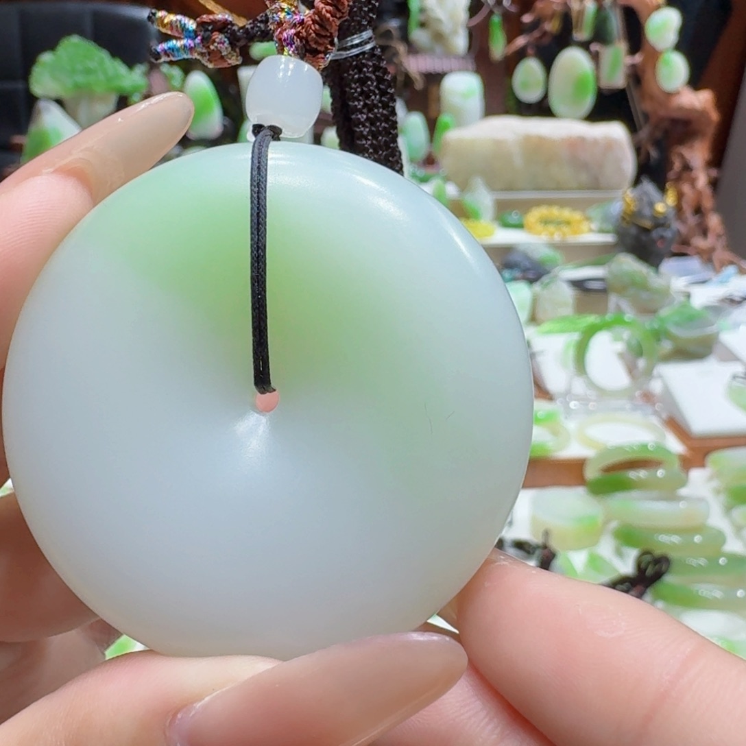 和田玉翠青平安扣未镶嵌