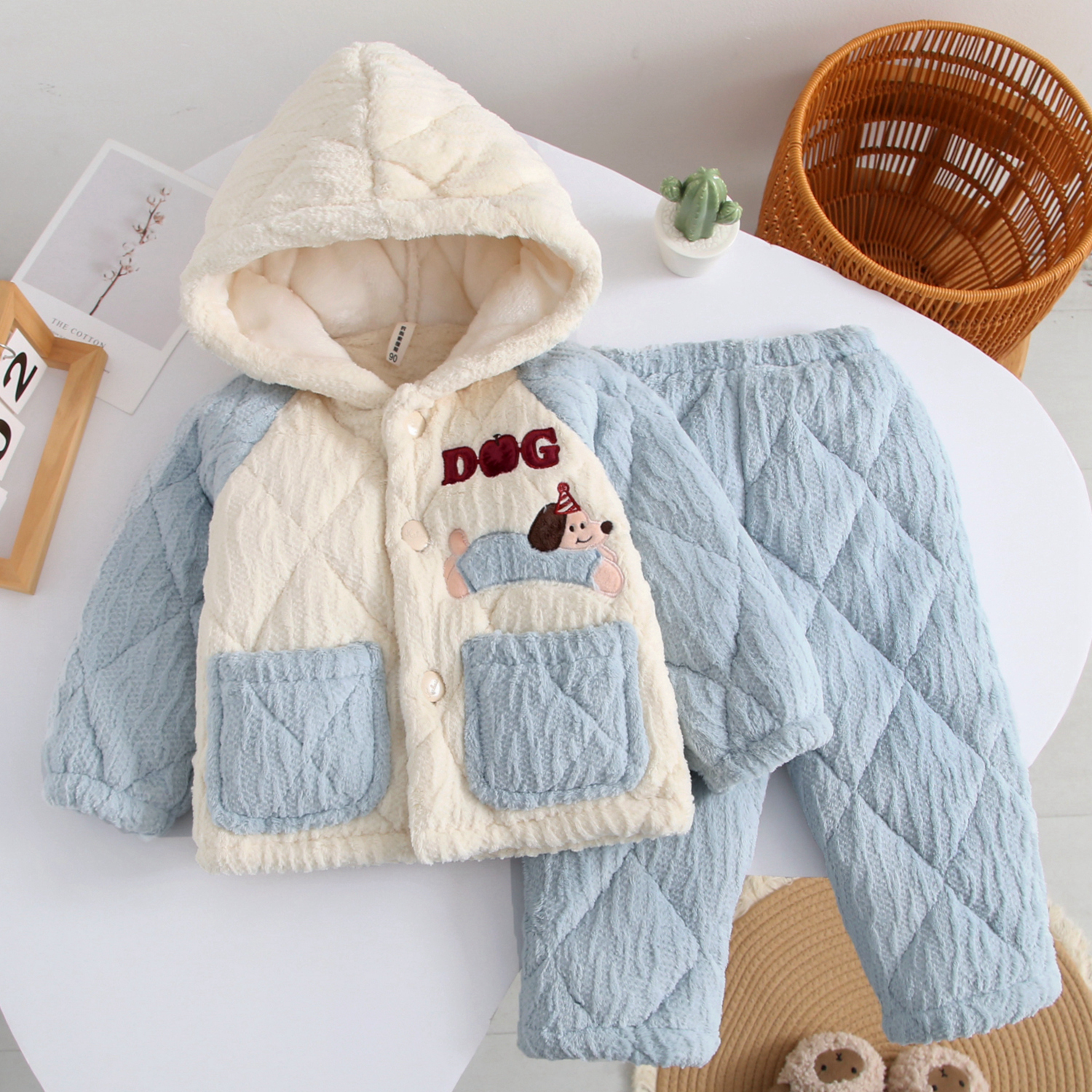 儿童连帽冬季睡衣女孩加绒加厚保暖男童宝宝外穿法兰绒卡通套装