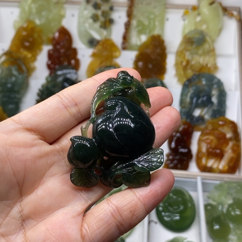【闪购商品】未镶嵌蛇纹石玉颈饰太*花