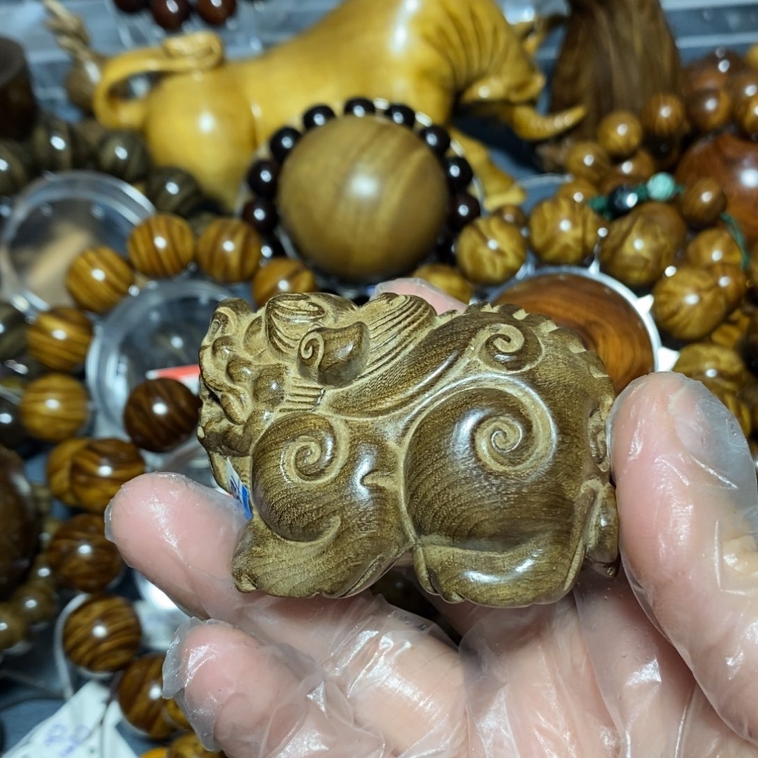 金丝楠木雕工艺品