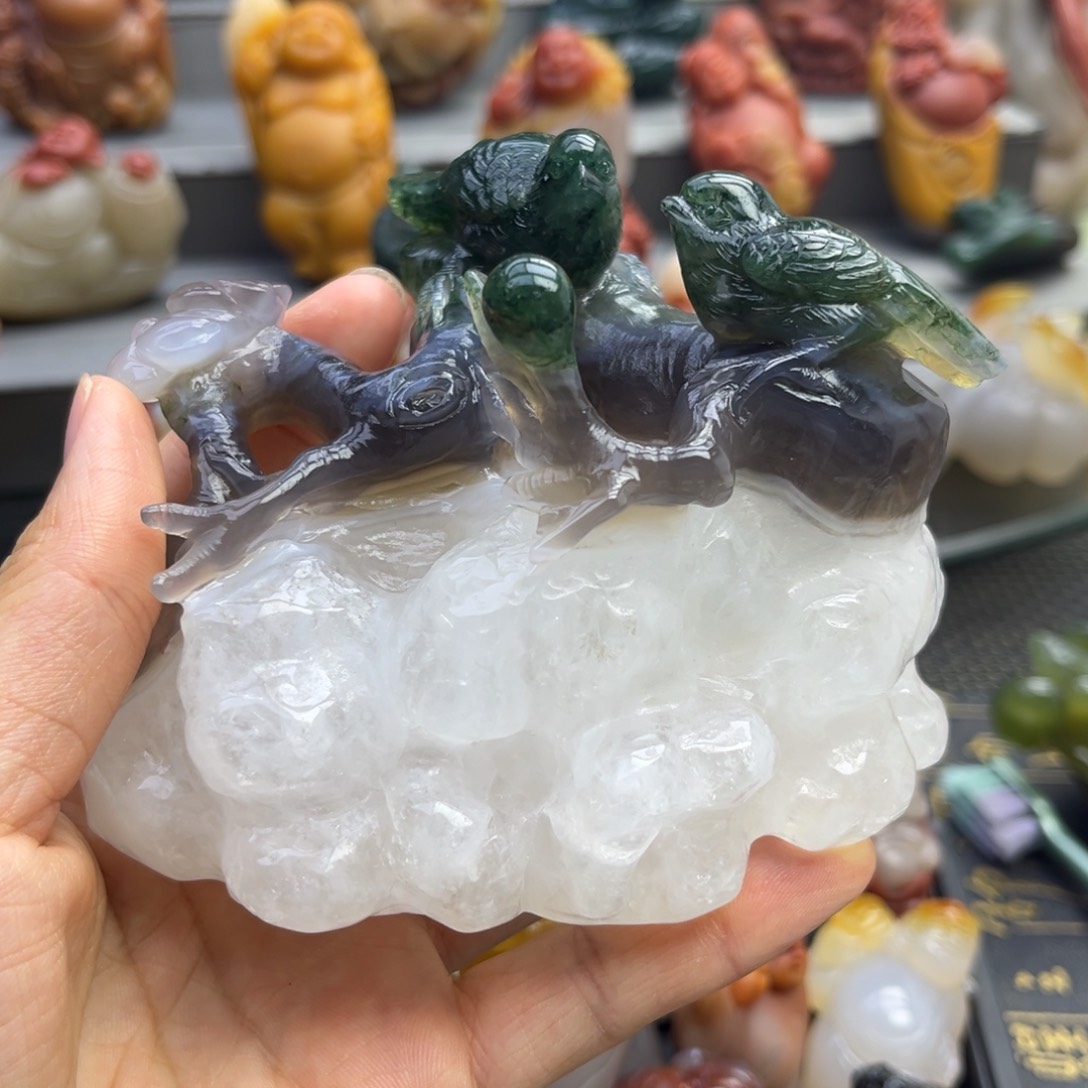 卍***生石英质玉手擺件未镶嵌