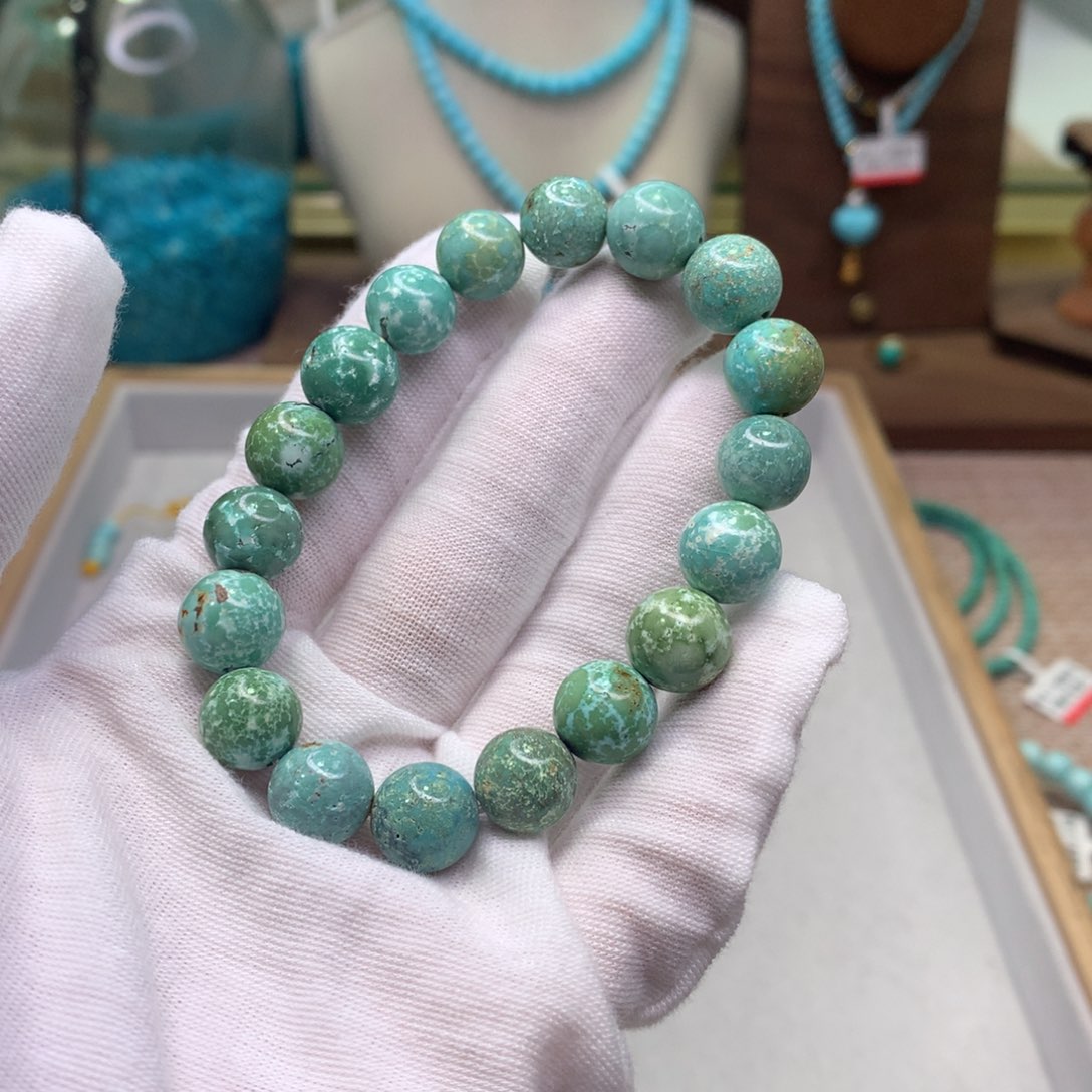 绿松石配饰未镶嵌