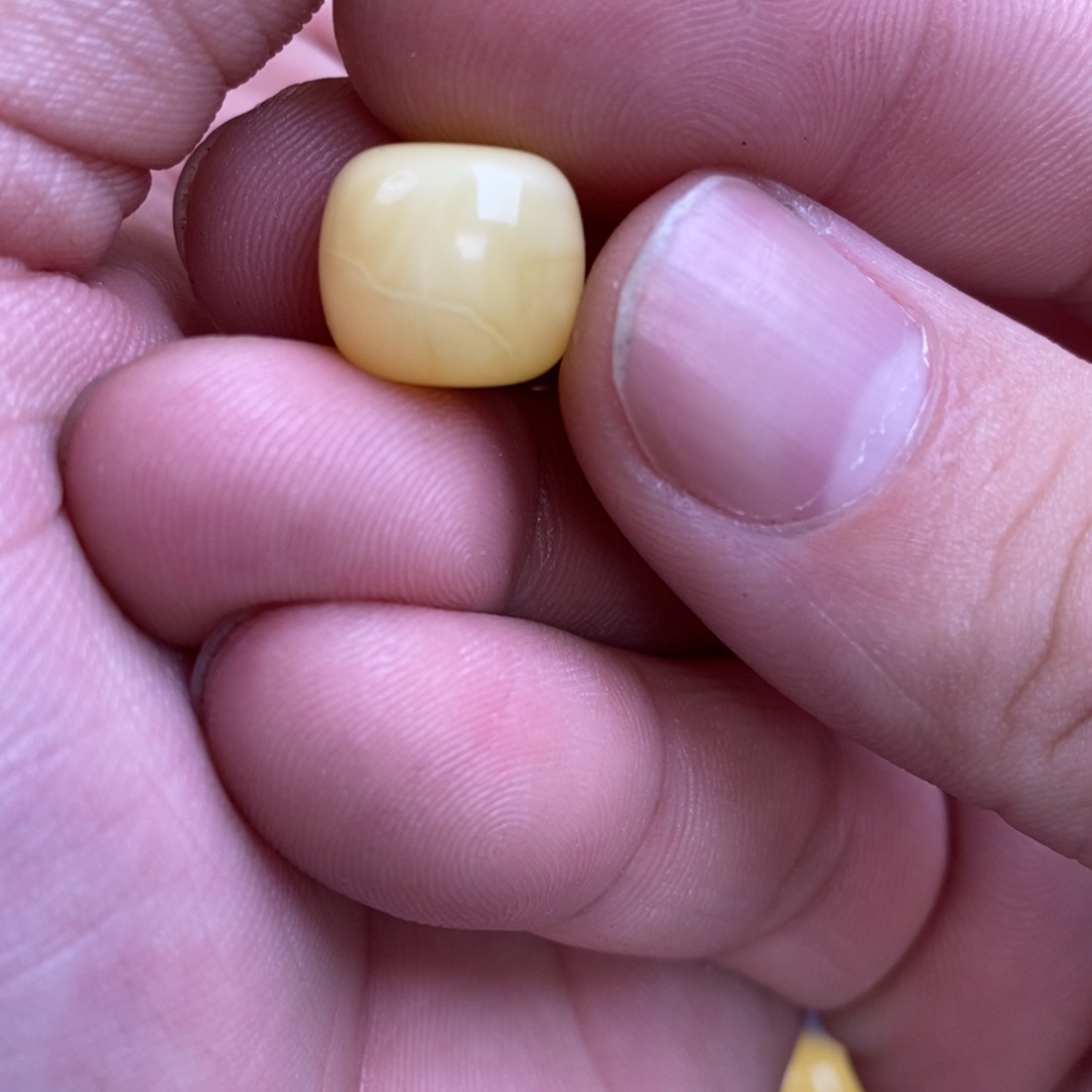 蜜蜡裸石未镶嵌?***鱼