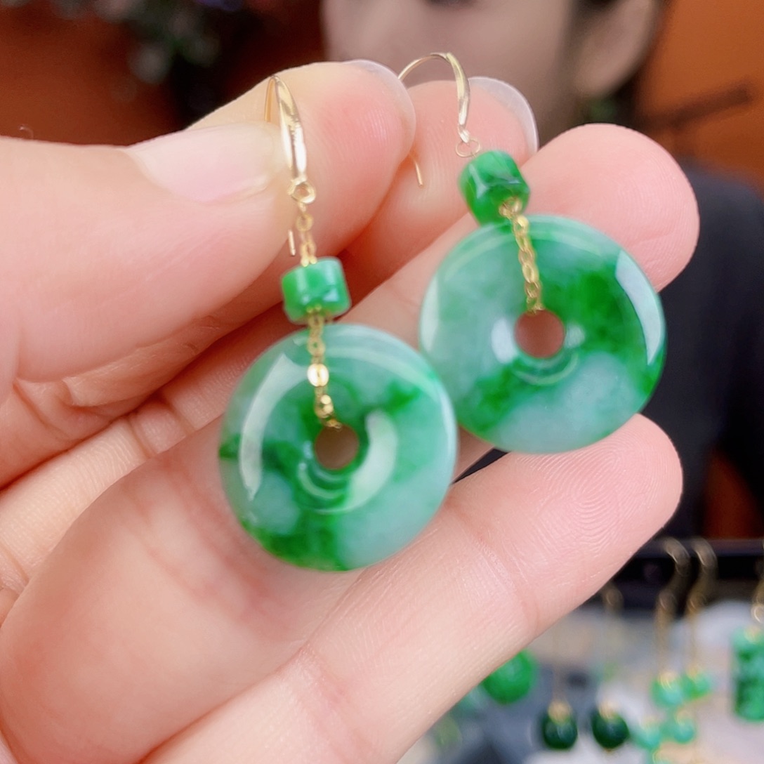 翡翠18K金镶嵌耳饰