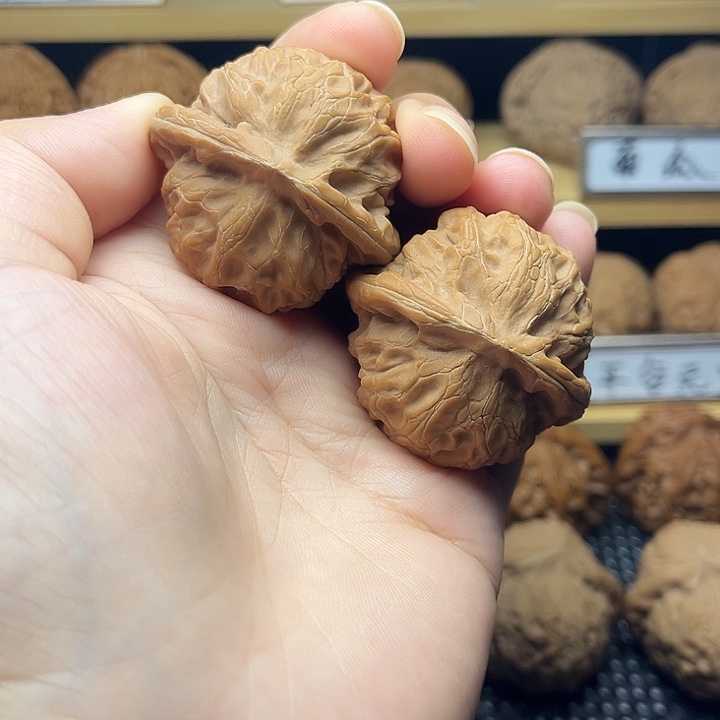 核桃42宫灯。      