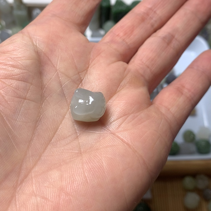 和田玉（糖玉）未镶嵌珠宝奇石
