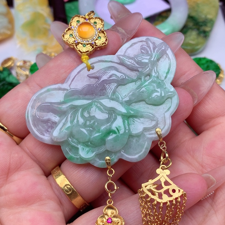 翡翠未镶嵌颈饰翡翠