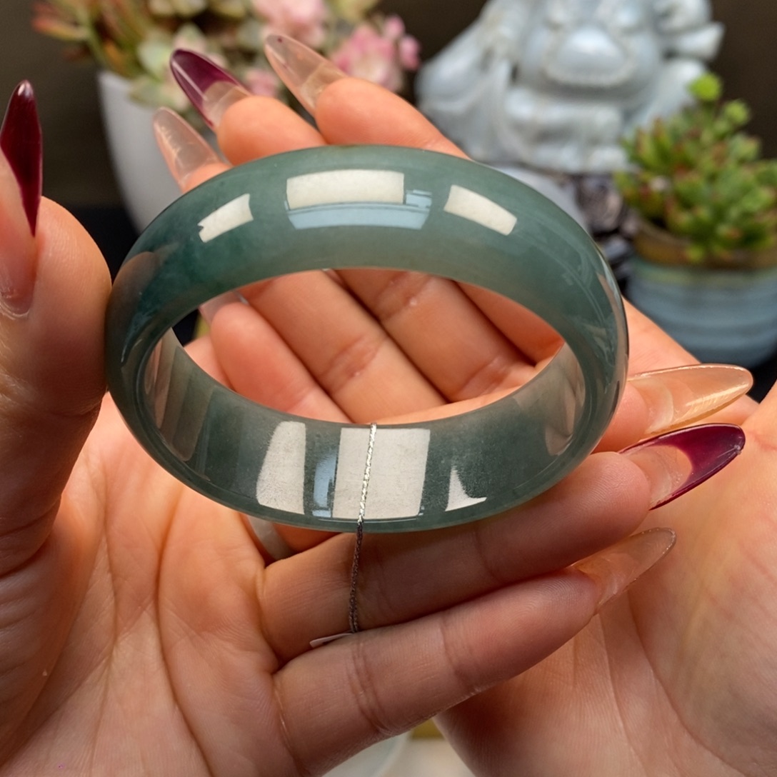 翡翠手镯未镶嵌天然