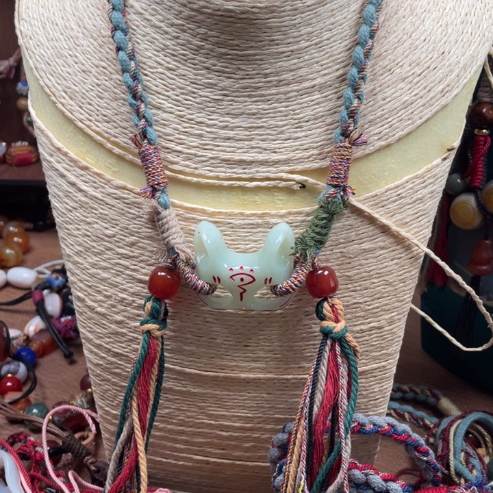 玛瑙/玉髓颈饰未镶嵌