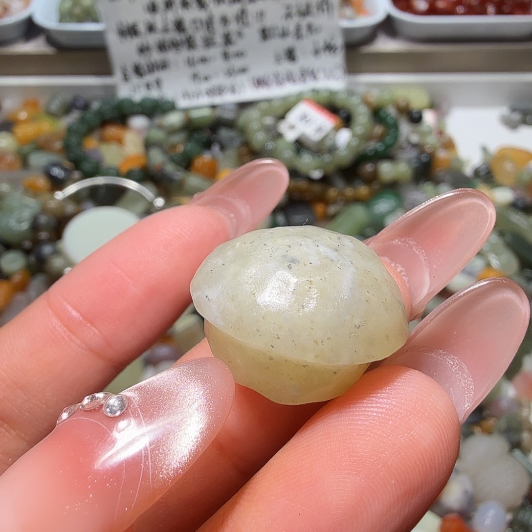 和田玉未镶嵌珠宝奇石