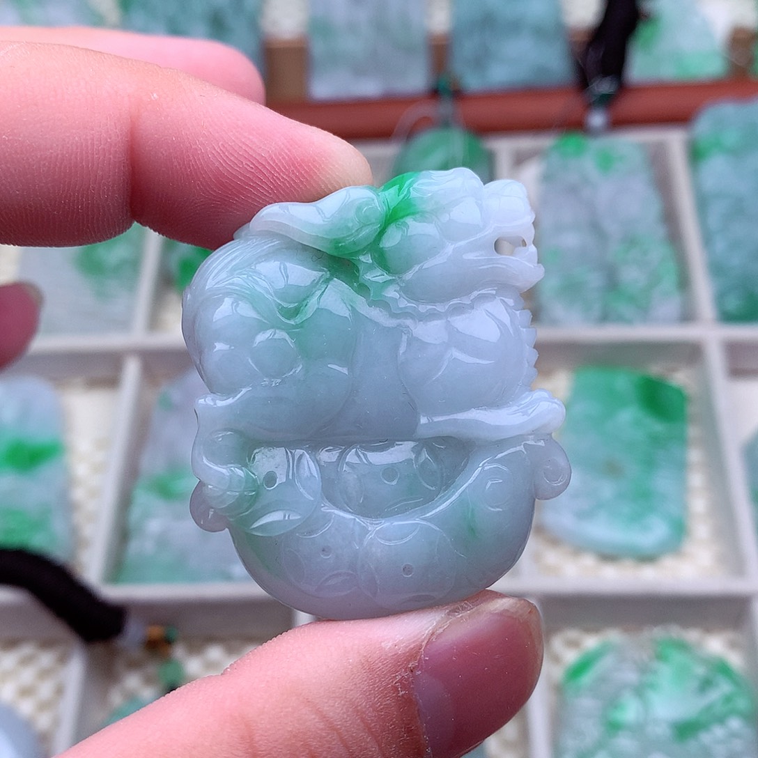 翡翠未镶嵌吊坠(不含链)