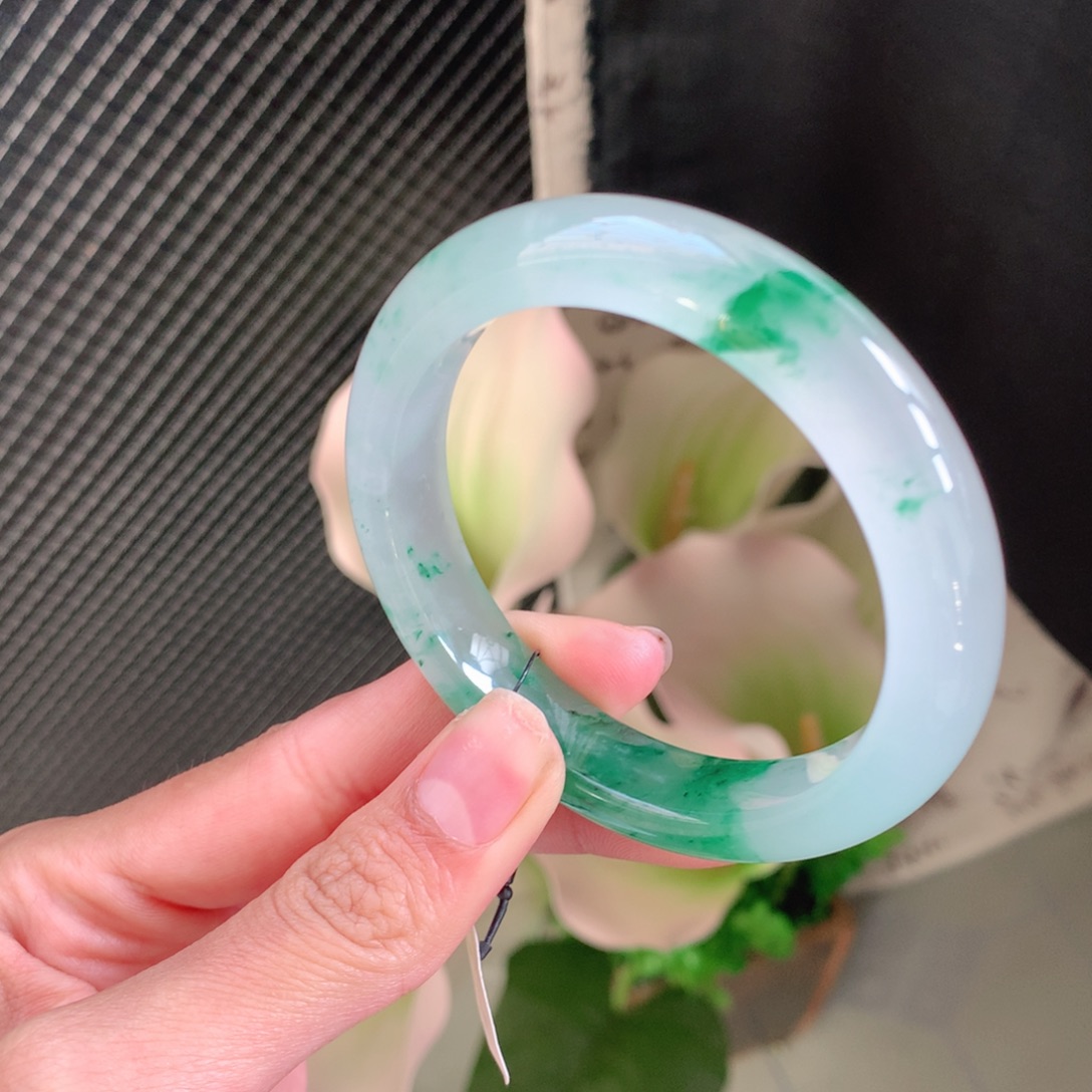 石英质玉未镶嵌手镯