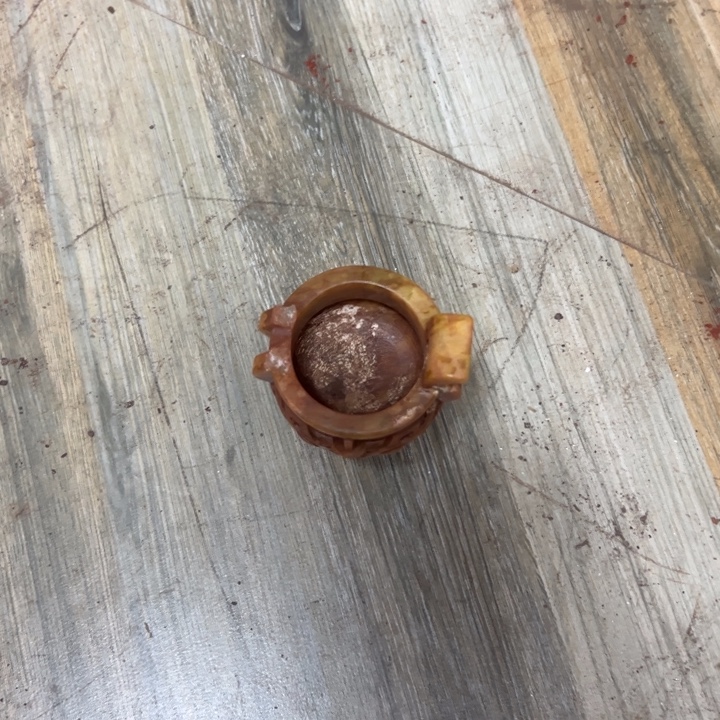 豆***娃和田玉（黄玉）未镶嵌挂件