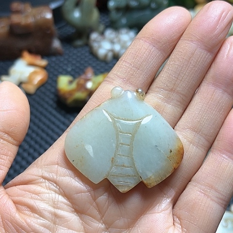 白玉菩提吊坠摆件