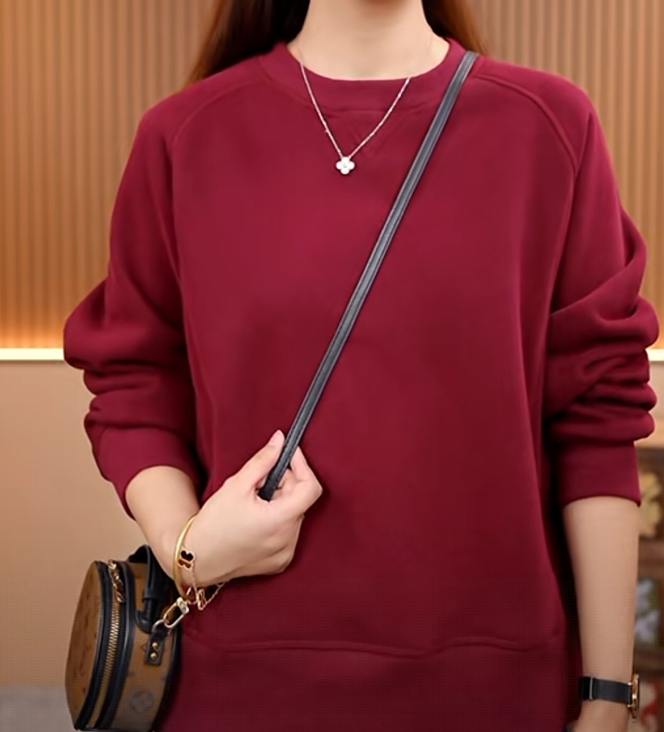 2025年秋冬新品加绒韩版加厚百搭宽松圆领卫衣8196