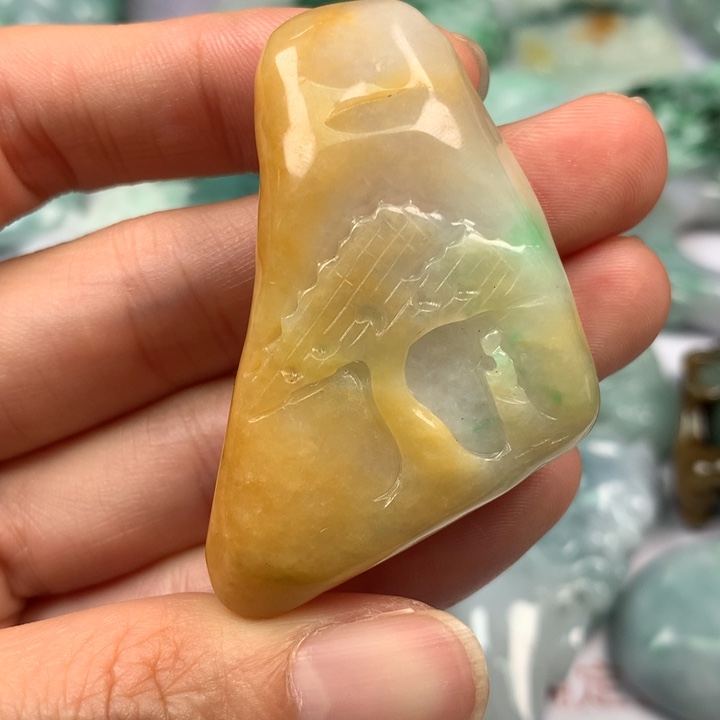 翡翠未镶嵌颈饰翡翠