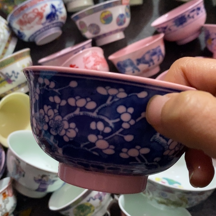 摆件瓷红稀土冰梅4.5寸碗