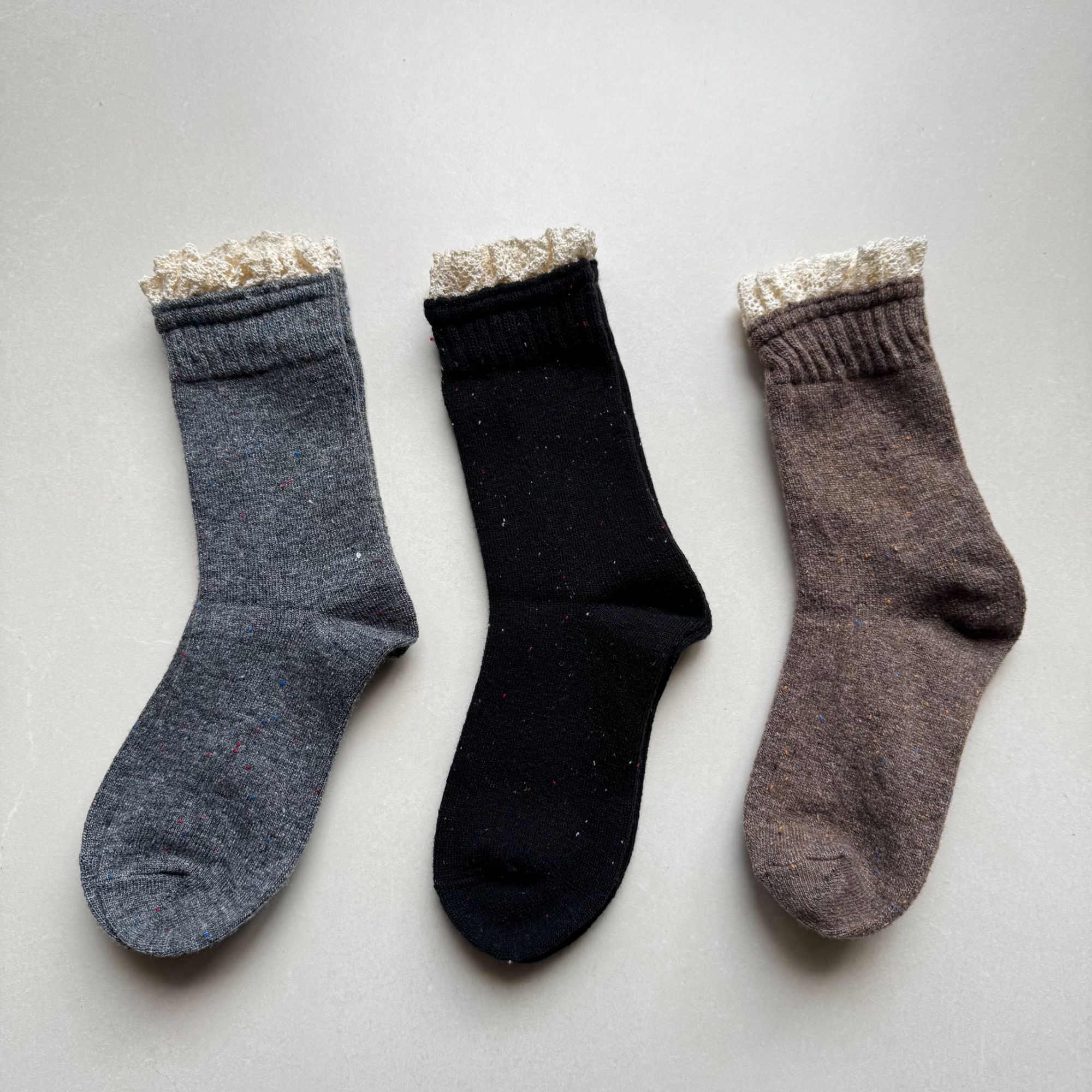 花花推荐三色堆堆袜花边中筒袜子