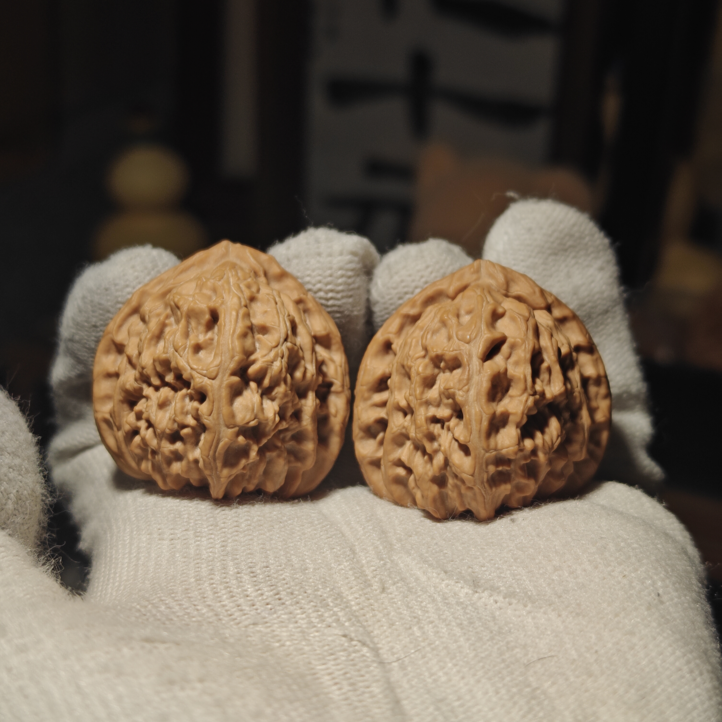 化十猿女生文玩｜正三角白狮子头核桃全品无修边35+肚36+高34+