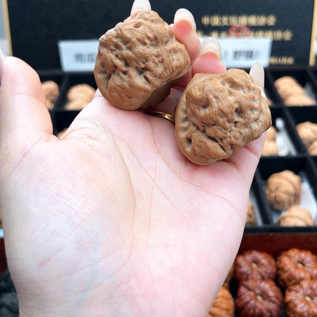 把件文玩核桃k****)42古蟾➕毕业级三角桩大爆肉4201