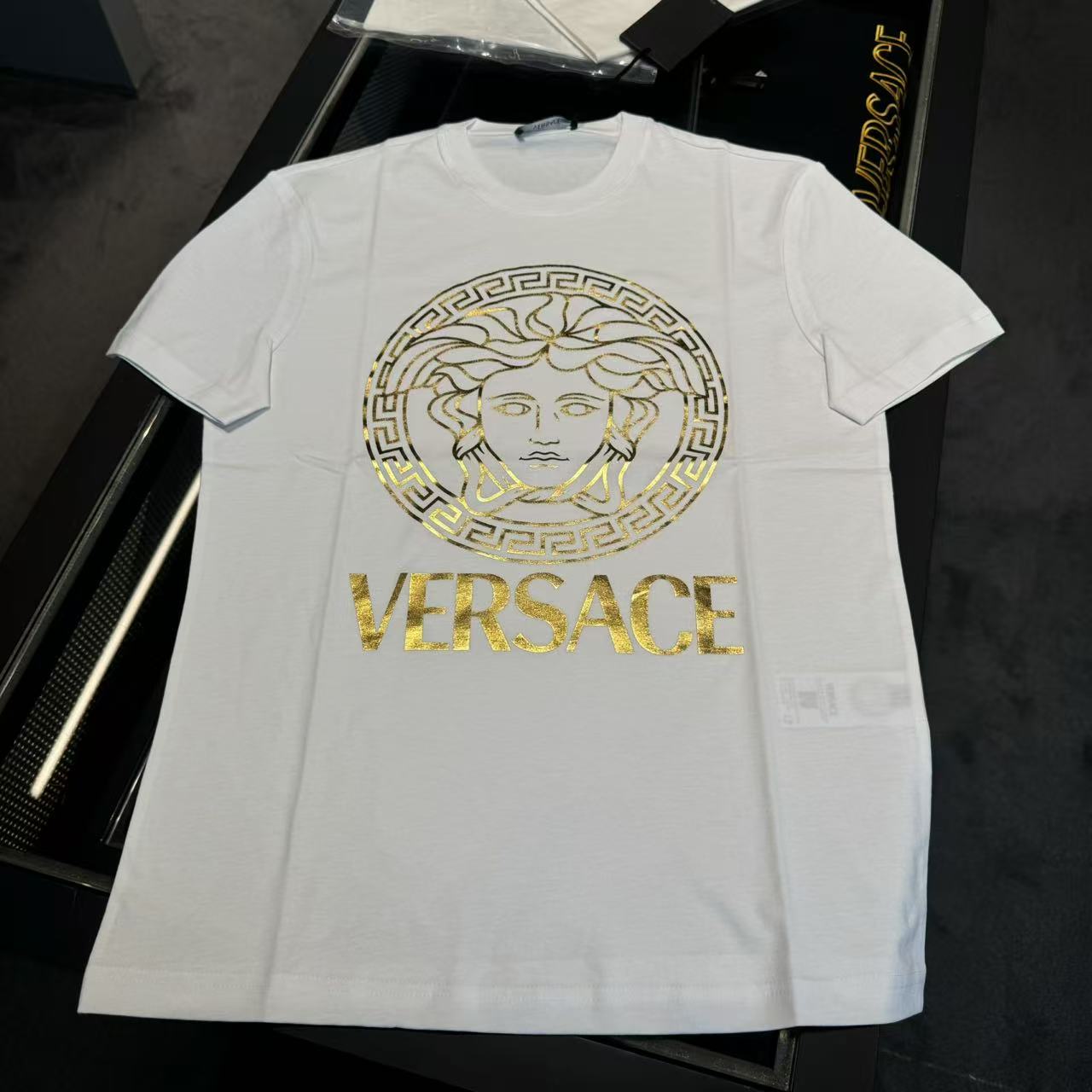 全新未使用 VERSACE/范思哲 男士新款美杜莎烫金印花短袖T恤