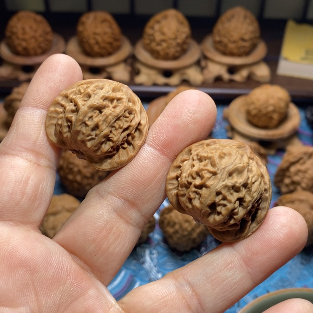 【闪购商品】文玩核桃吊坠邢台灯