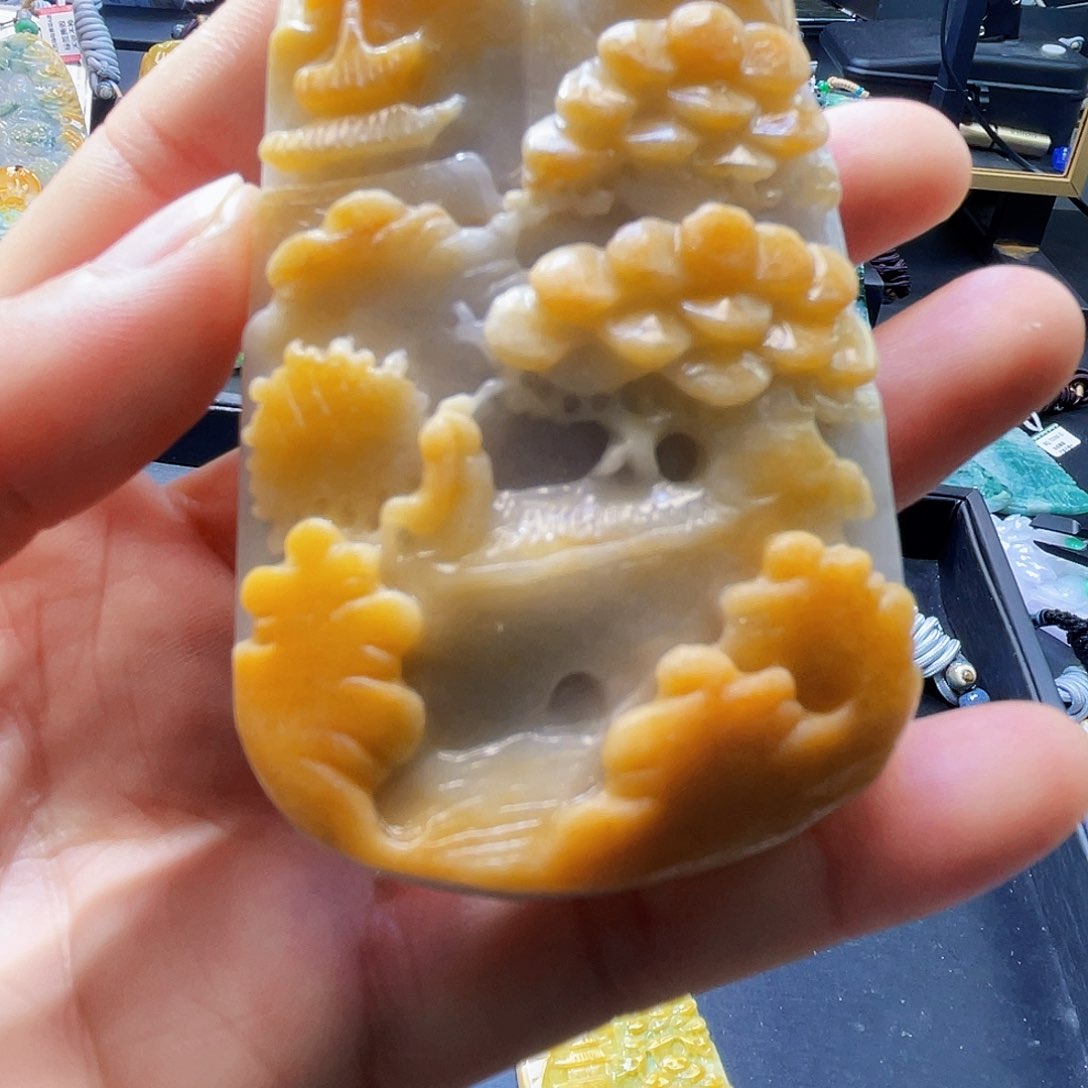 颈饰未镶嵌翡翠一