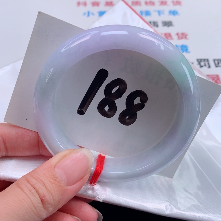 翡翠手镯未镶嵌正