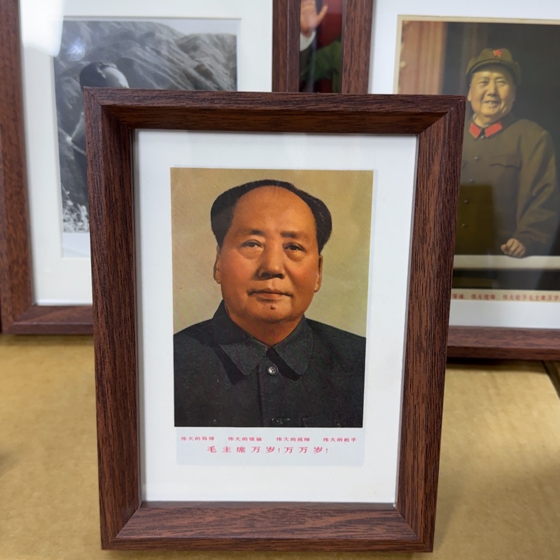 四伟大双耳像 32开桌面摆台