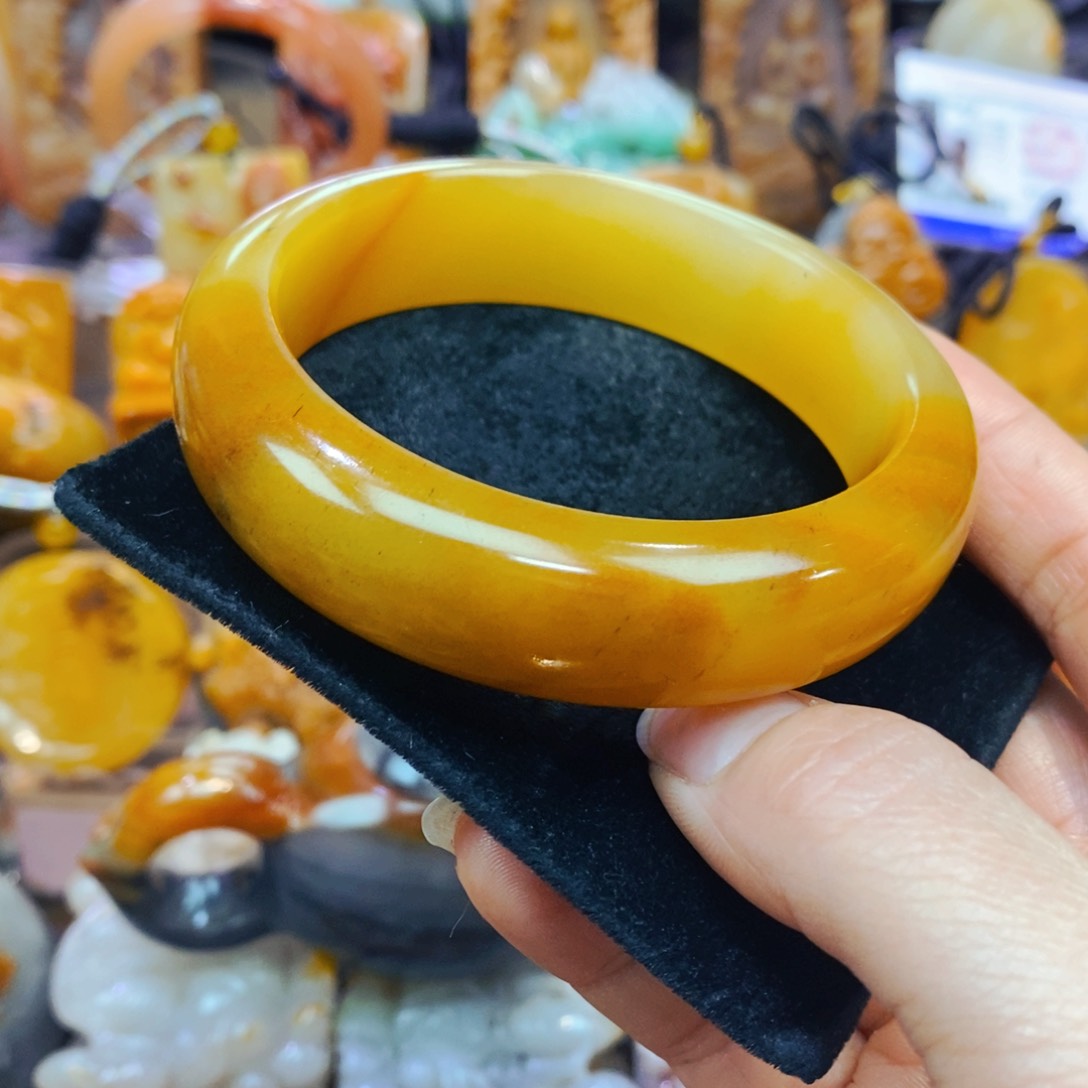 未镶嵌石英质玉（黄龙玉）吊坠(不含链)