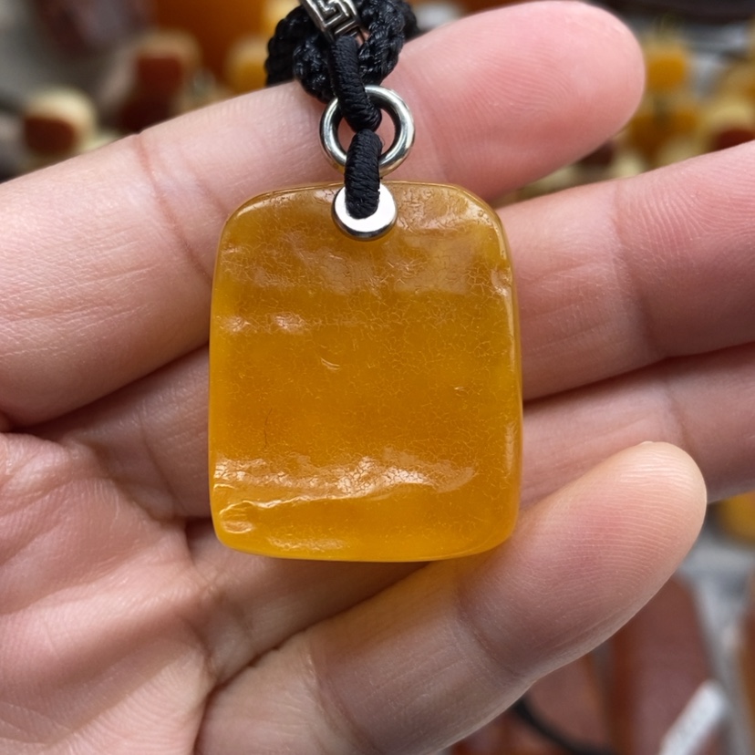 【闪购商品】琥珀颈饰未镶嵌