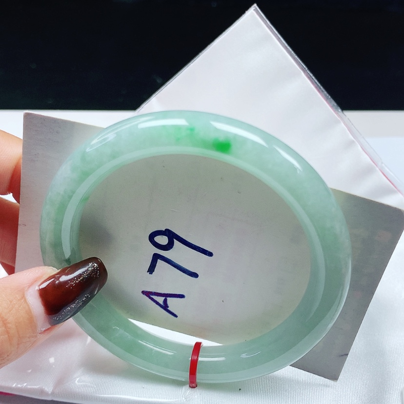 【闪购商品】翡翠手镯未镶嵌 圆条56+