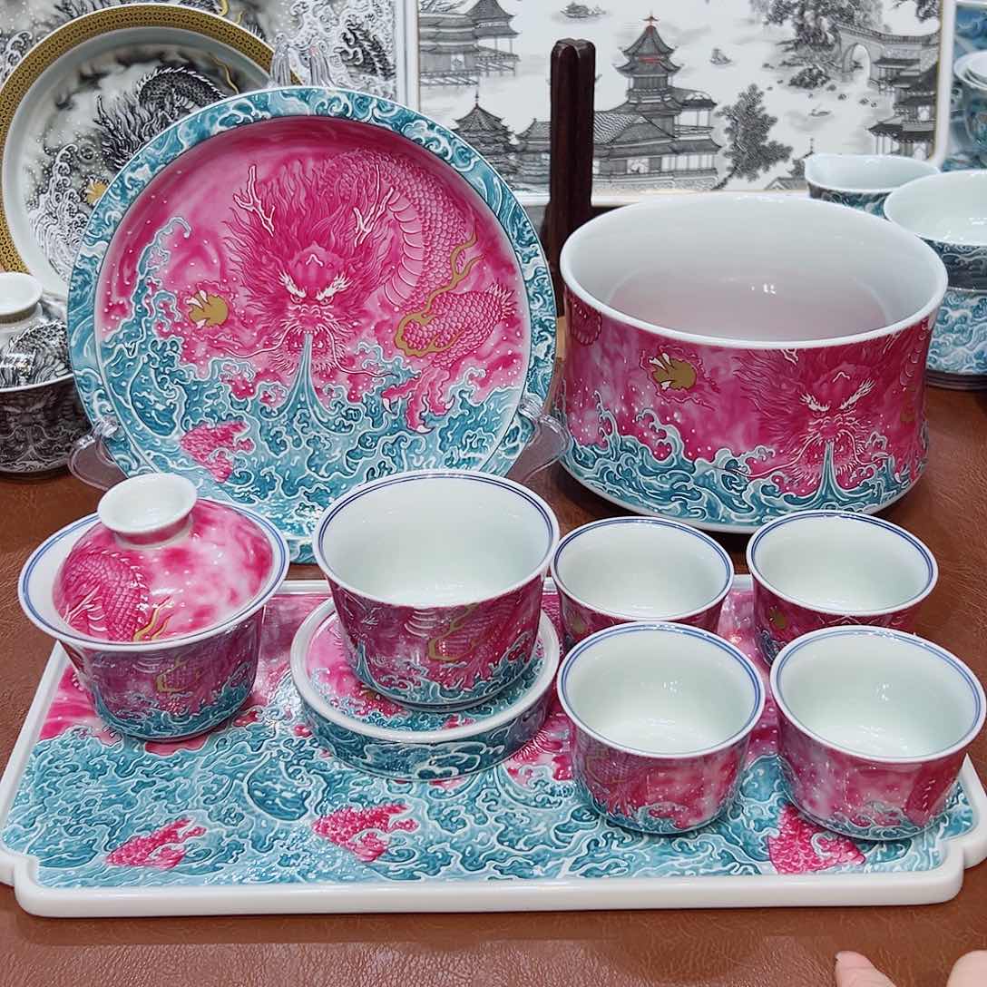 摆件景德镇陶瓷学院等单位联合举办了多项