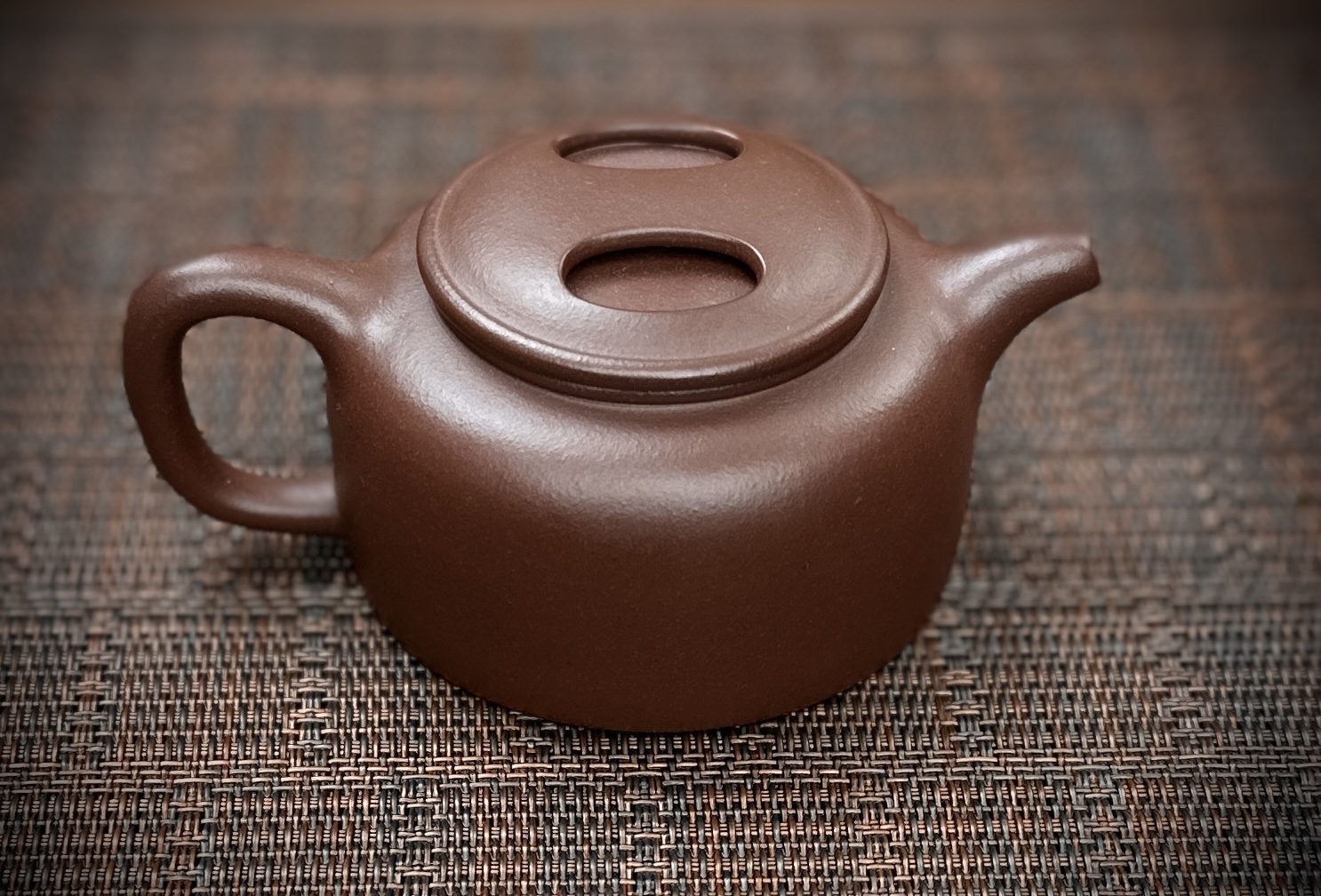 半手工紫朱泥牛盖莲子