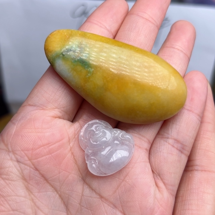 翡翠颈饰未镶嵌毛料